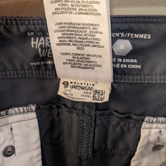 Women's Lightweight Mountain Hardwear Shorts, Size 8 - Picture 11 of 12